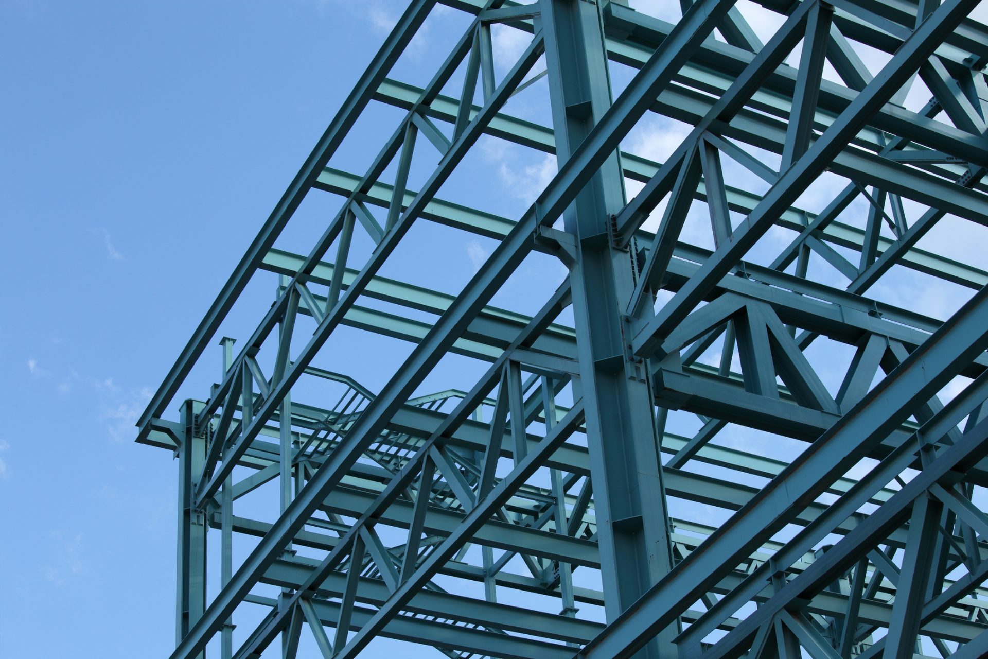 Steel building frame